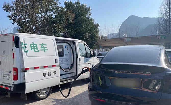 白山汽车搭电